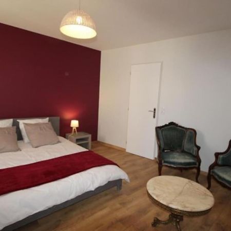 Petit Appartement Confortable Châteaubourg Esterno foto