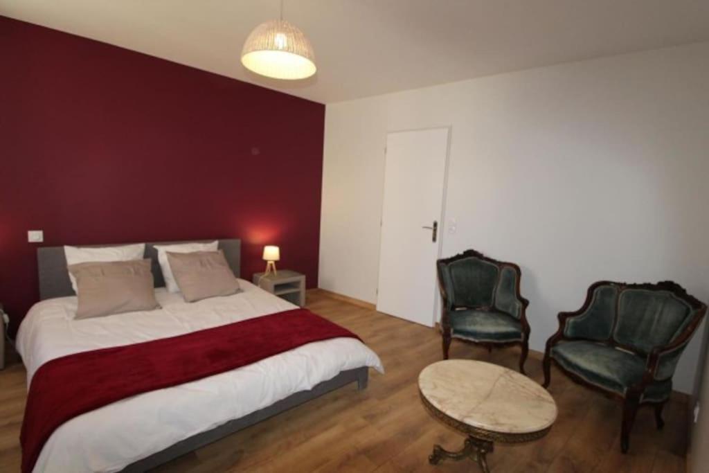 Petit Appartement Confortable Châteaubourg Esterno foto